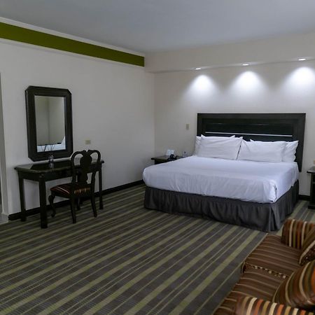 Best Western Hotel Plaza Matamoros Eksteriør billede