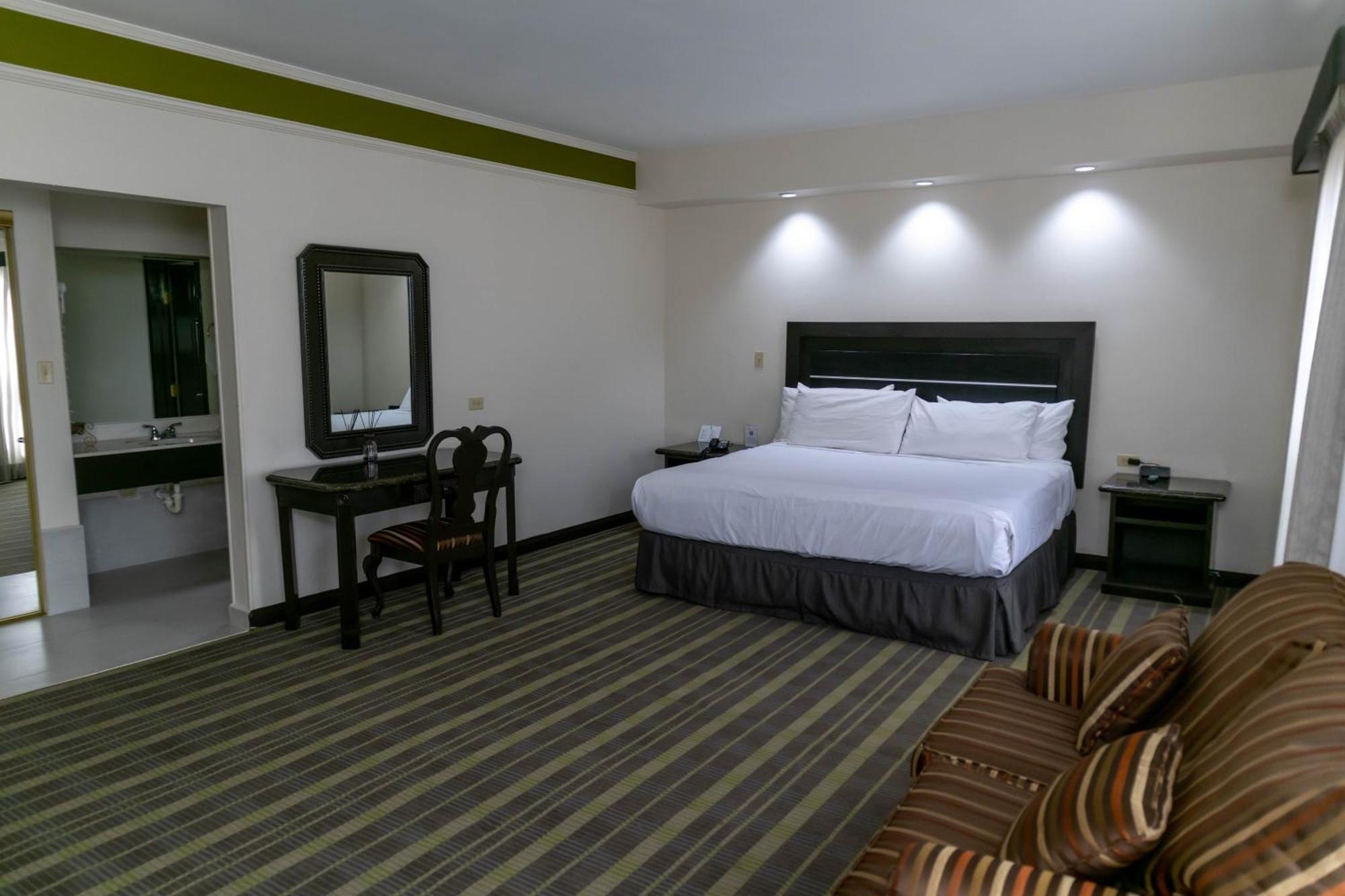 Best Western Hotel Plaza Matamoros Eksteriør billede